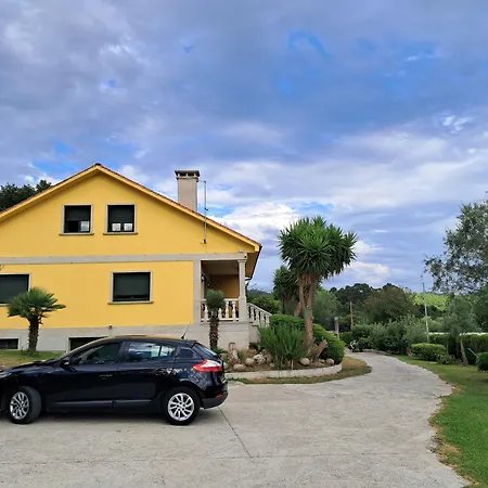Villa A Pedrouza De *