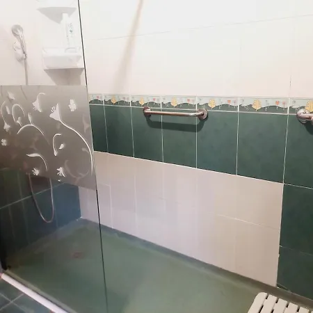 A Pedrouza De Villa Godos